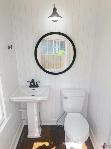 312 S Acadian Thwy, Baton Rouge, LA 70806