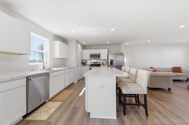 8014 Deer Crossing Drive, Plainfield, IL 60586