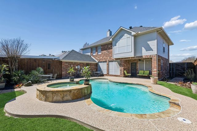 2710 Winterberry Drive, Rowlett, TX 75089