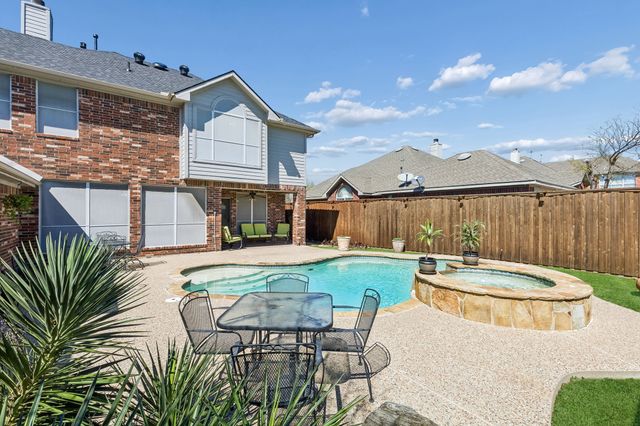 2710 Winterberry Drive, Rowlett, TX 75089