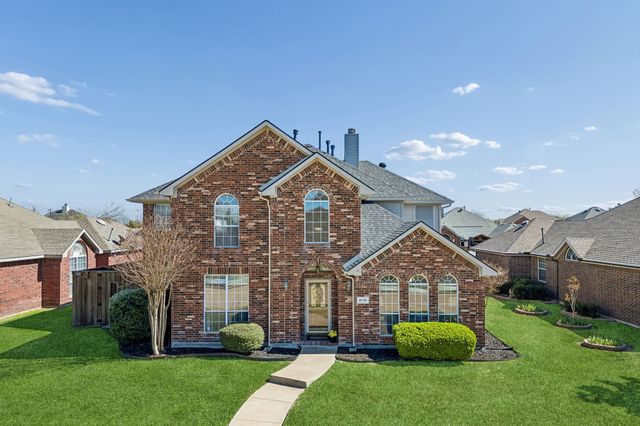 2710 Winterberry Drive, Rowlett, TX 75089