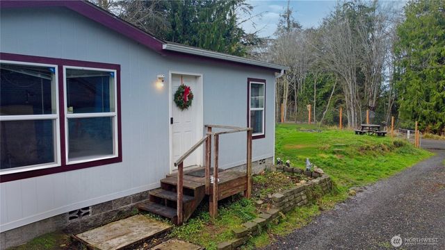 30 Sandstone Place, Port Angeles, WA 98362