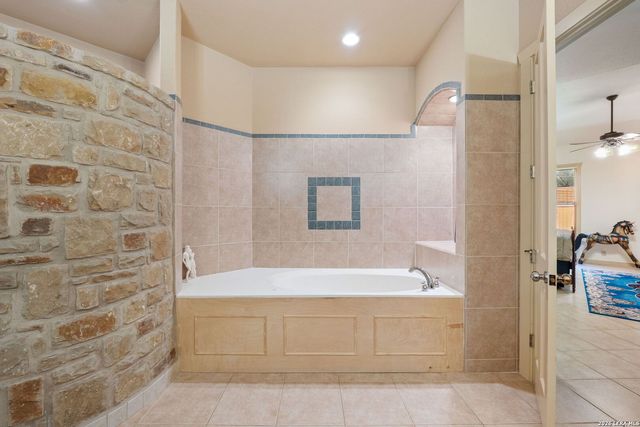 10 FALLS VW, Boerne, TX 78015