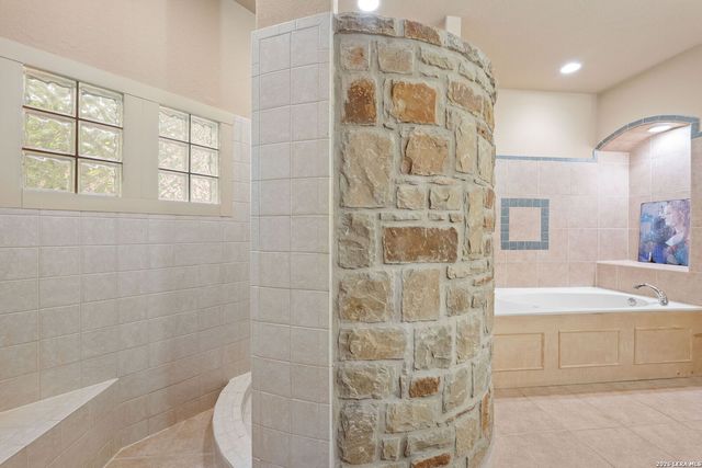 10 FALLS VW, Boerne, TX 78015