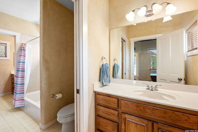 10 FALLS VW, Boerne, TX 78015