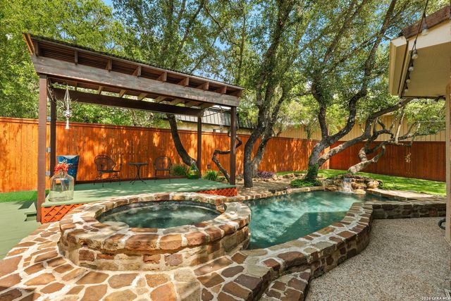 10 FALLS VW, Boerne, TX 78015