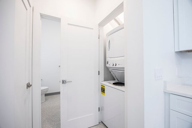 80 Middlesex St 104, Lowell, MA 01852