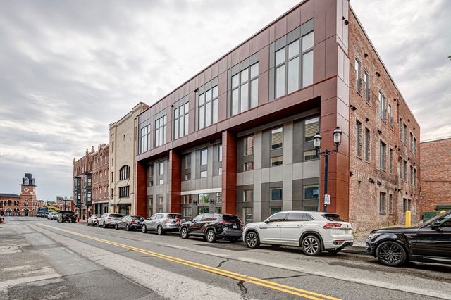 80 Middlesex St 104, Lowell, MA 01852
