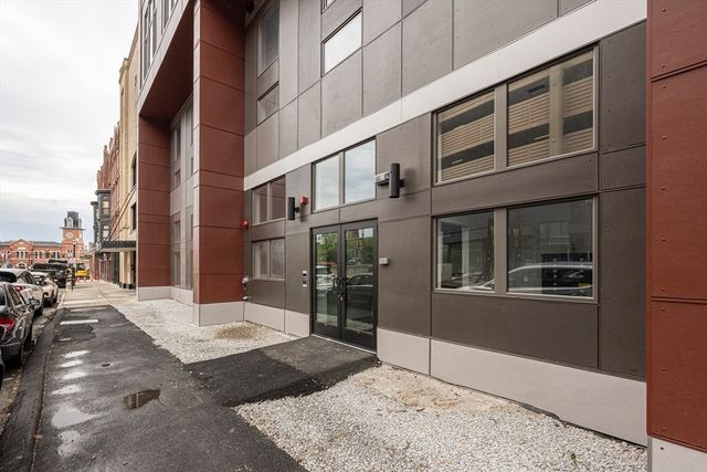 80 Middlesex St 104, Lowell, MA 01852