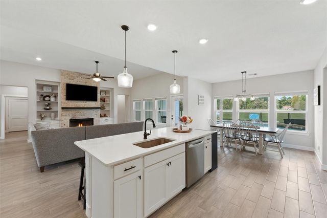 1122 County Road 2274, Cleveland, TX 77327