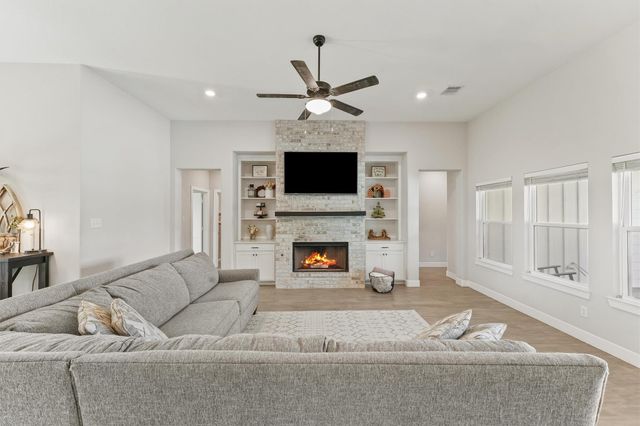 1122 County Road 2274, Cleveland, TX 77327