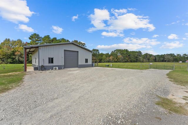 1122 County Road 2274, Cleveland, TX 77327