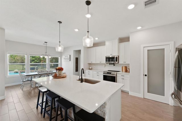 1122 County Road 2274, Cleveland, TX 77327