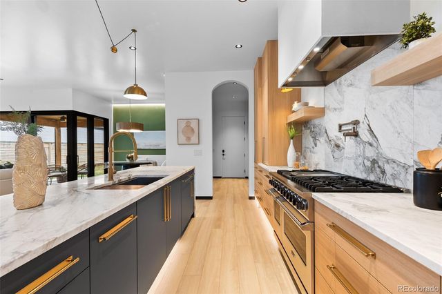 1525 S Milwaukee Street, Denver, CO 80210