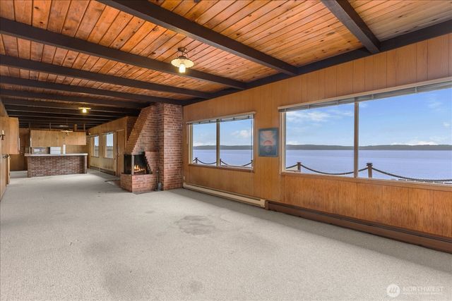 1085 Rockaway Lane, Camano Island, WA 98282