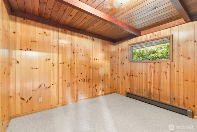 1085 Rockaway Lane, Camano Island, WA 98282