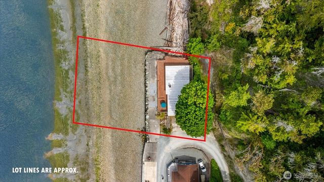1085 Rockaway Lane, Camano Island, WA 98282