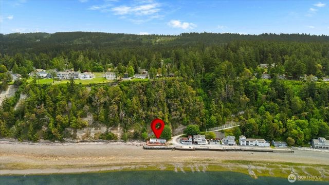 1085 Rockaway Lane, Camano Island, WA 98282