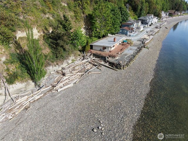 1085 Rockaway Lane, Camano Island, WA 98282