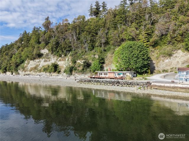 1085 Rockaway Lane, Camano Island, WA 98282