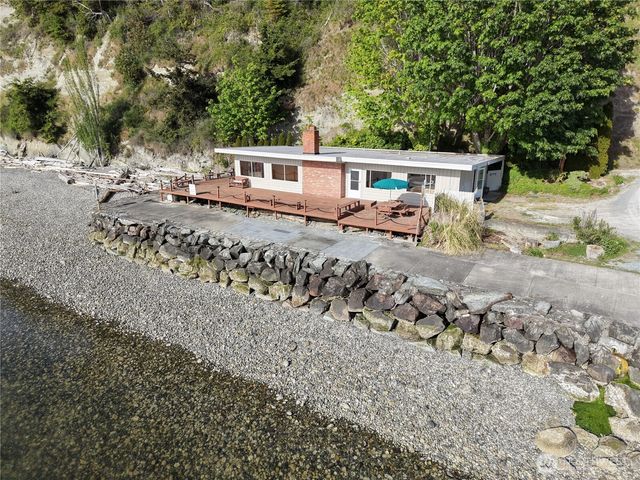 1085 Rockaway Lane, Camano Island, WA 98282