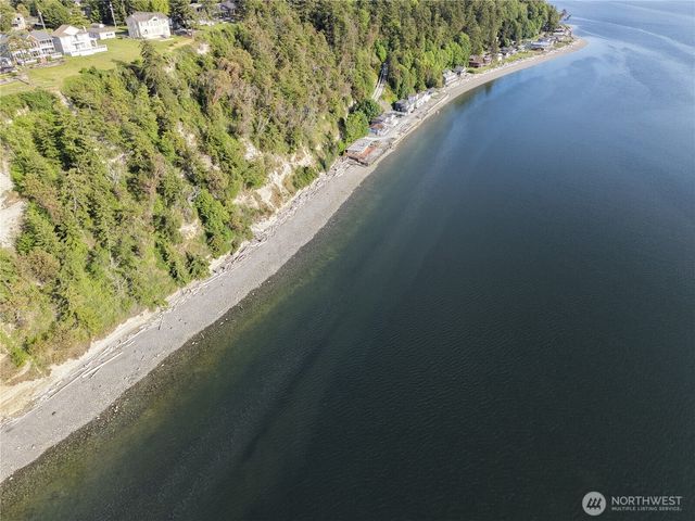 1085 Rockaway Lane, Camano Island, WA 98282