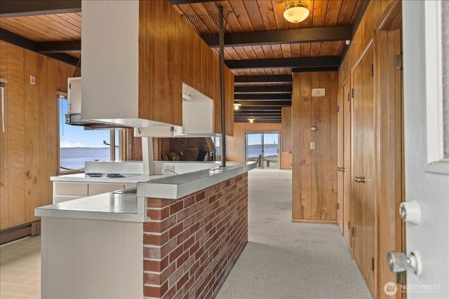 1085 Rockaway Lane, Camano Island, WA 98282