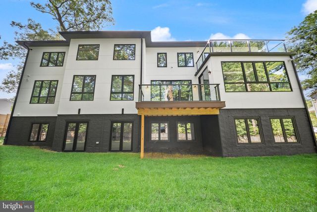 2537 GALLOWS RD, Dunn Loring, VA 22027