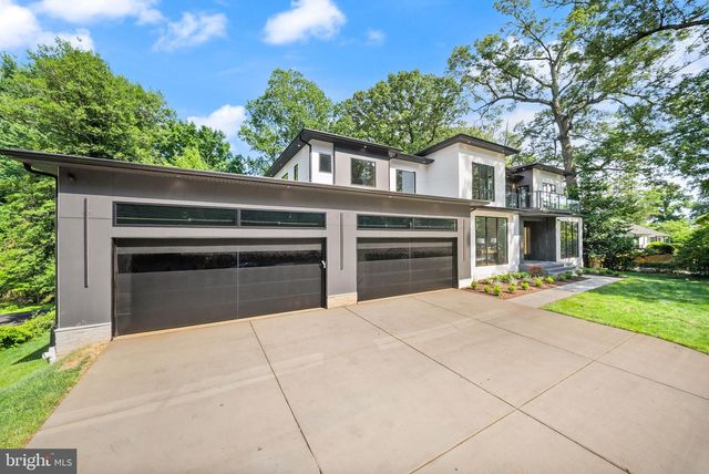 2537 GALLOWS RD, Dunn Loring, VA 22027