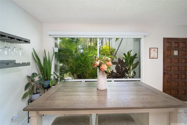 3182 Kuau Street 702, Kailua, HI 96734