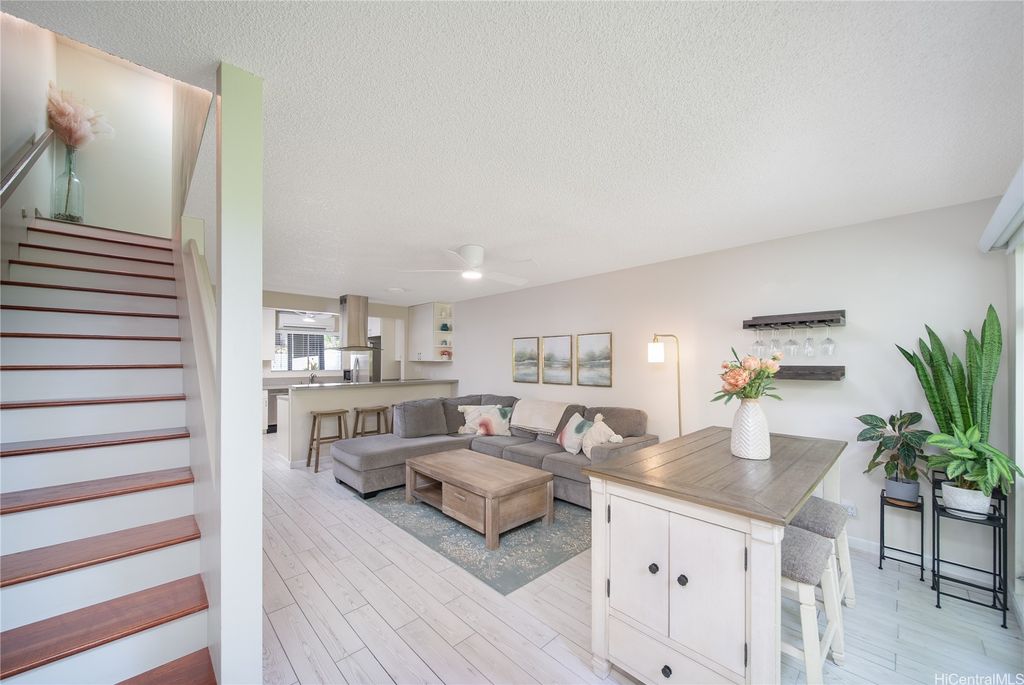 3182 Kuau Street 702, Kailua, HI 96734