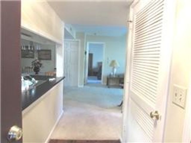 258 Hillsboro Pl, Nashville, TN 37215