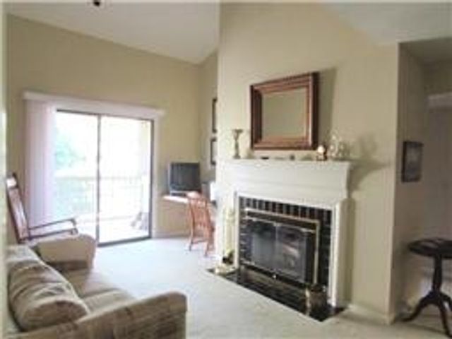 258 Hillsboro Pl, Nashville, TN 37215