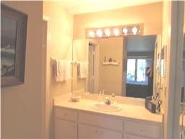 258 Hillsboro Pl, Nashville, TN 37215
