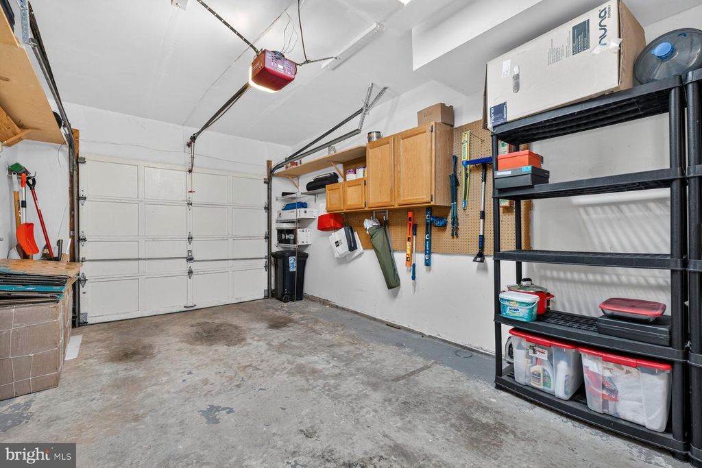 Image 21 of property listing at 20010 GATESHEAD CIR #801, Germantown, MD 20876