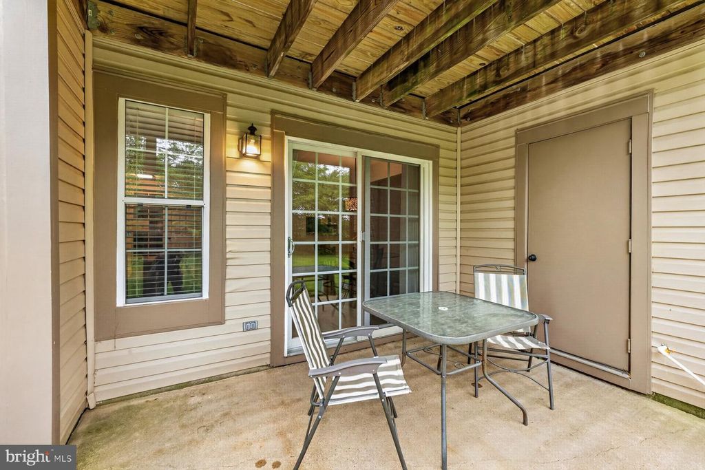 Image 34 of property listing at 20010 GATESHEAD CIR #801, Germantown, MD 20876