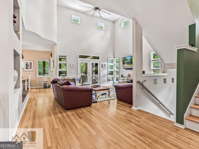 5177 Stratham Drive, Atlanta, GA 30338