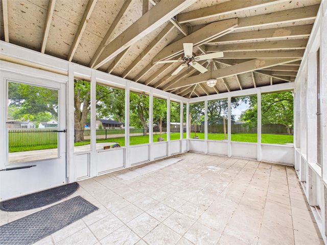 1922 Abilene, League City, TX 77573