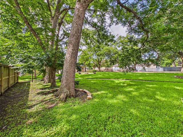 1922 Abilene, League City, TX 77573