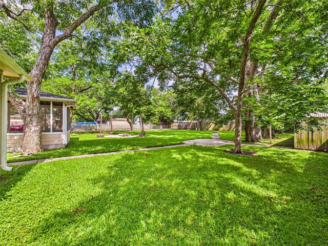 1922 Abilene, League City, TX 77573