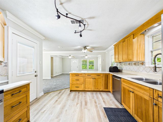 1922 Abilene, League City, TX 77573