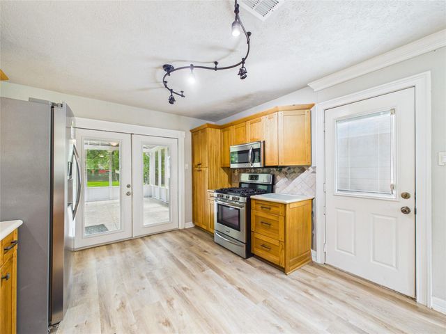 1922 Abilene, League City, TX 77573