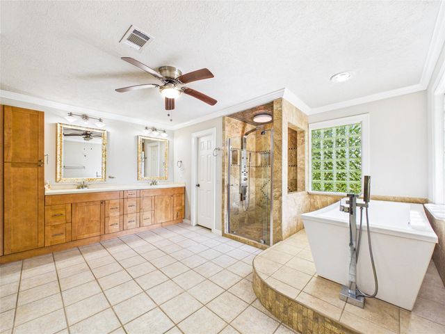 1922 Abilene, League City, TX 77573