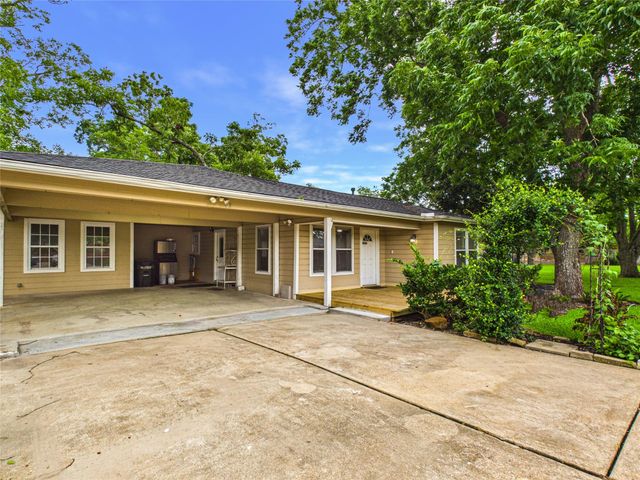 1922 Abilene, League City, TX 77573