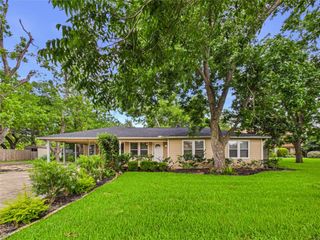 1922 Abilene, League City, TX 77573