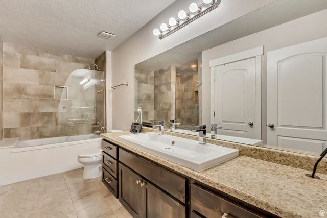 2268 W HARKER FARM LN, Taylorsville, UT 84129