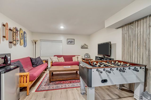 2268 W HARKER FARM LN, Taylorsville, UT 84129