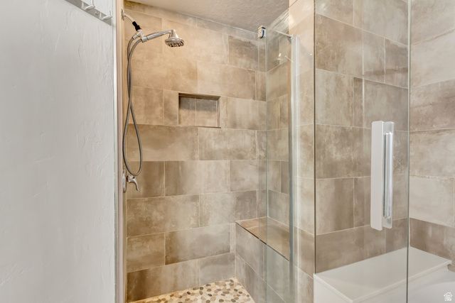 2268 W HARKER FARM LN, Taylorsville, UT 84129