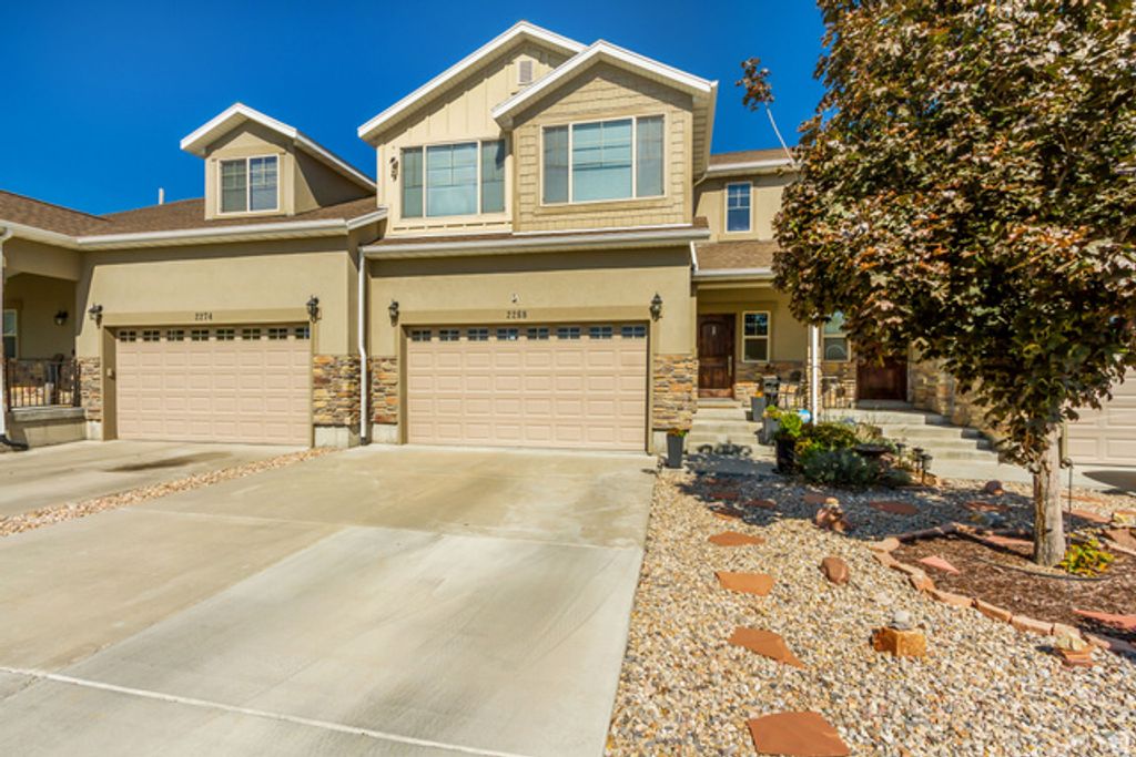 2268 W HARKER FARM LN, Taylorsville, UT 84129