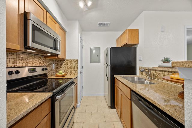 3204 Menchaca RD 704, Austin, TX 78704